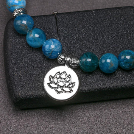 Bracelet en Apatite bleue et fleur de lotus