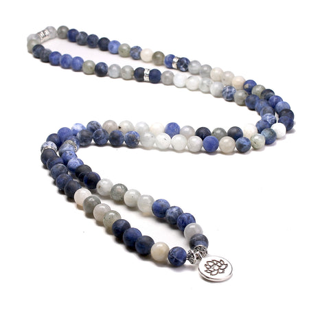 Bracelet mala en Sodalite et pierres de lune - l'atelier d'eos